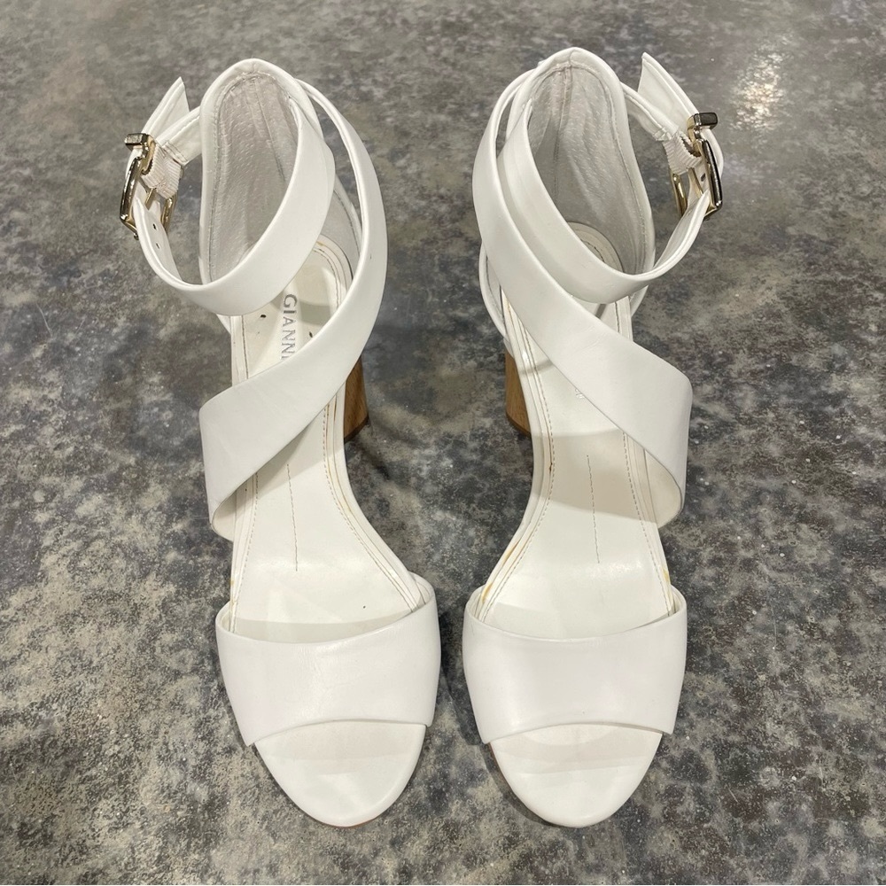 Gianni Bini Natalia Buckle Block Heel